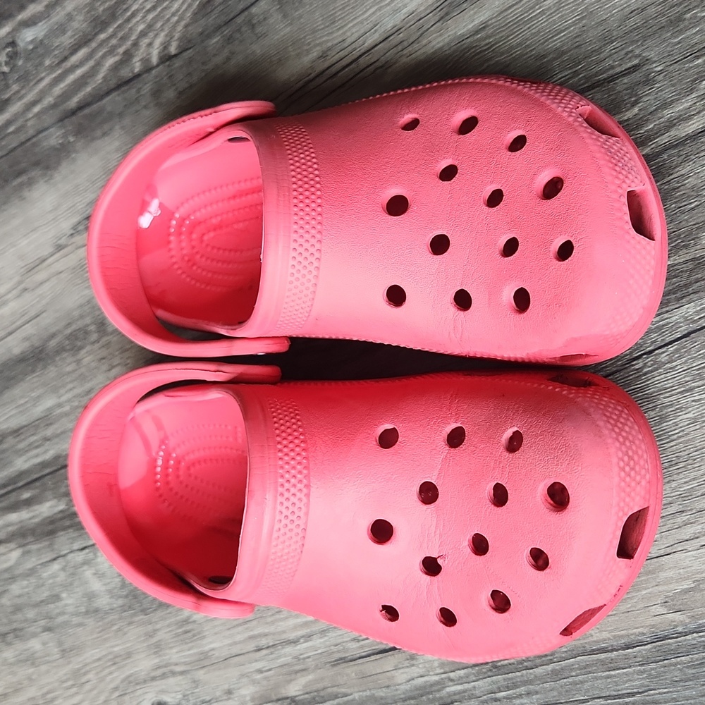 Red Clog Crocs